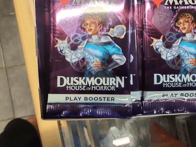 Duskmourn booster 